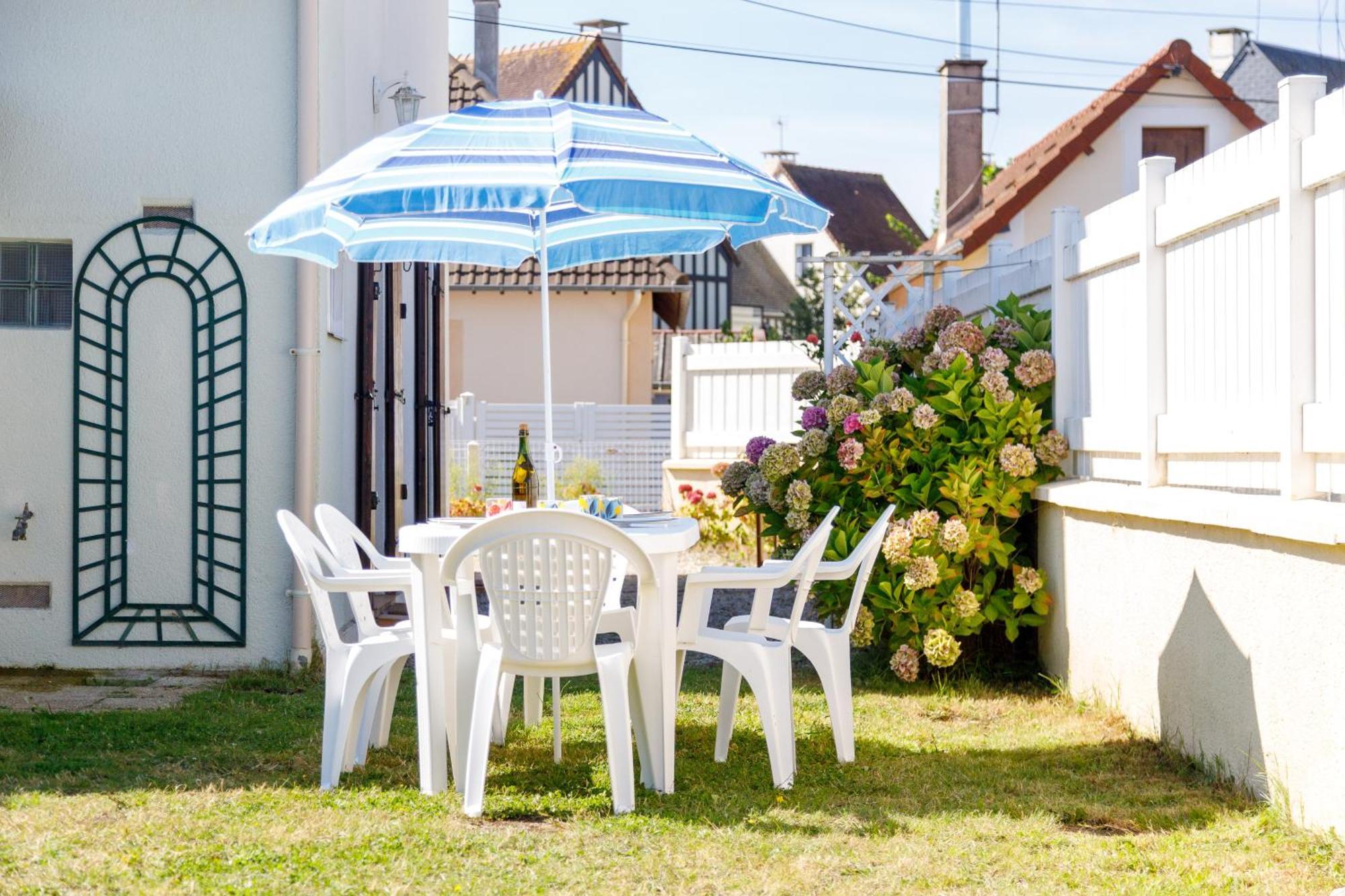 La Maison Cabourgeaise Proche Mer ภายนอก รูปภาพ