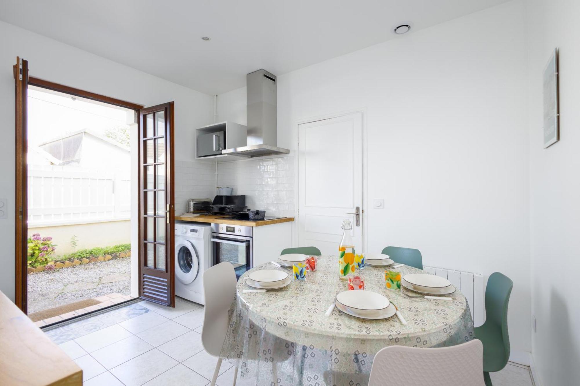La Maison Cabourgeaise Proche Mer ภายนอก รูปภาพ