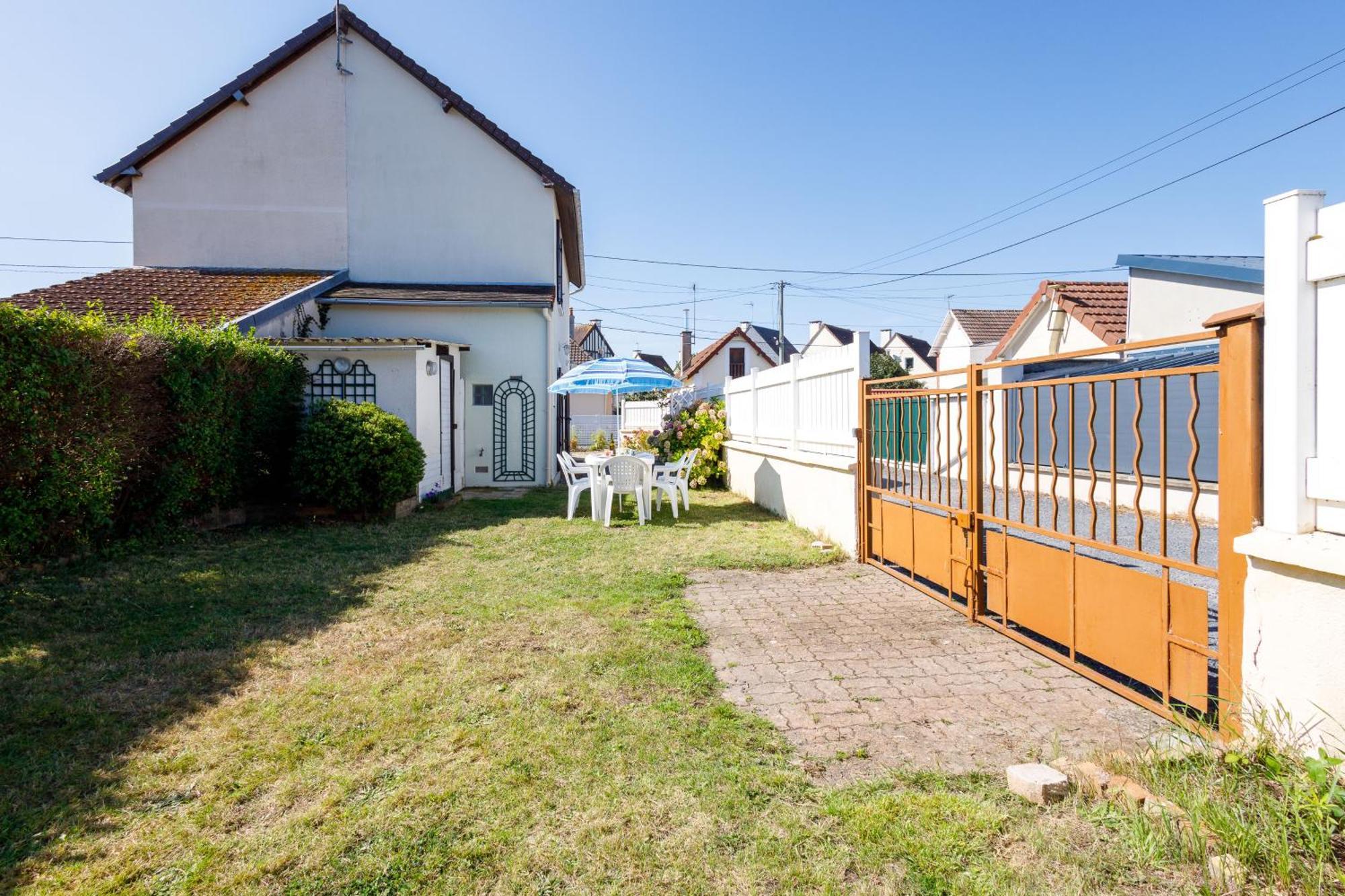 La Maison Cabourgeaise Proche Mer ภายนอก รูปภาพ