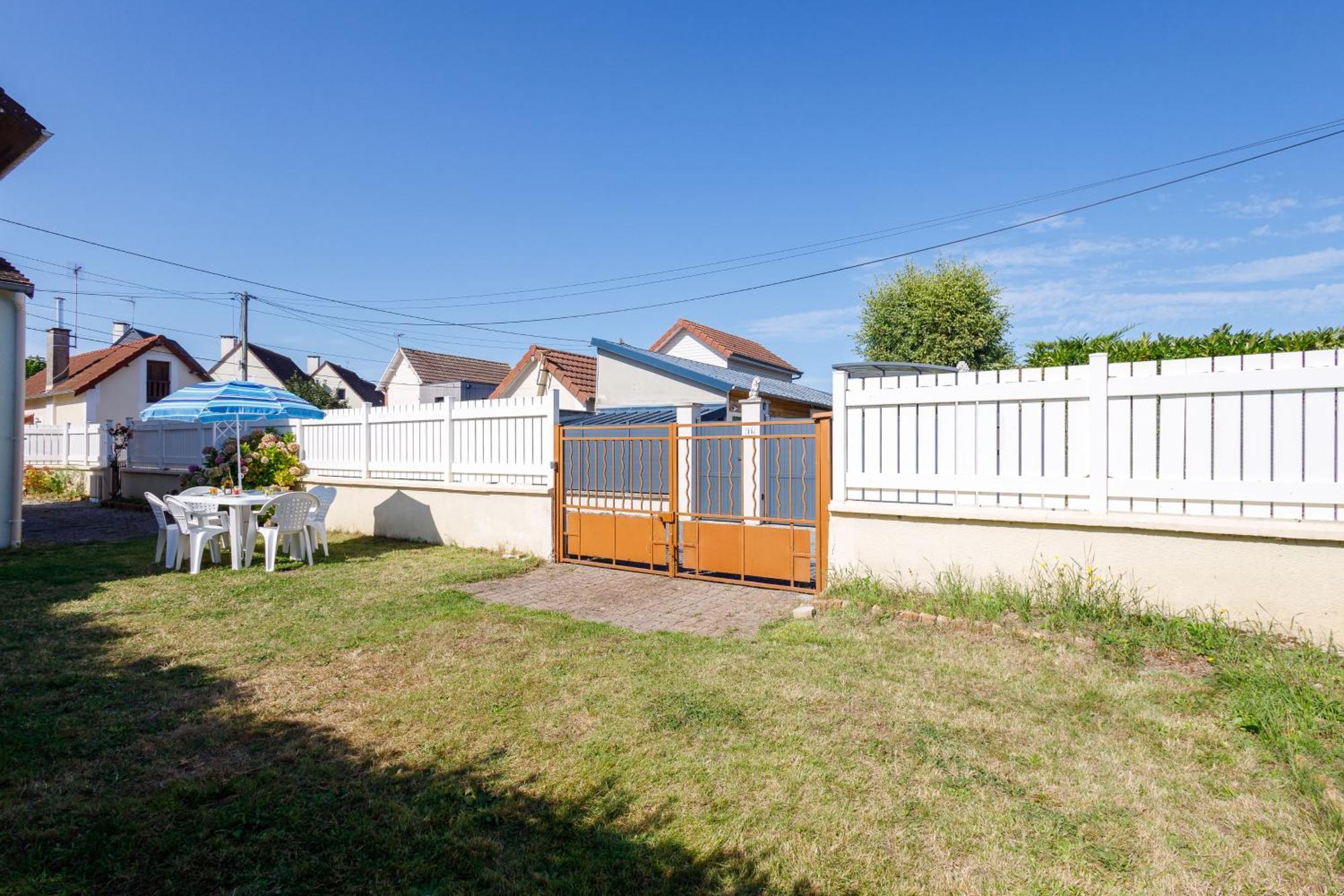 La Maison Cabourgeaise Proche Mer ภายนอก รูปภาพ