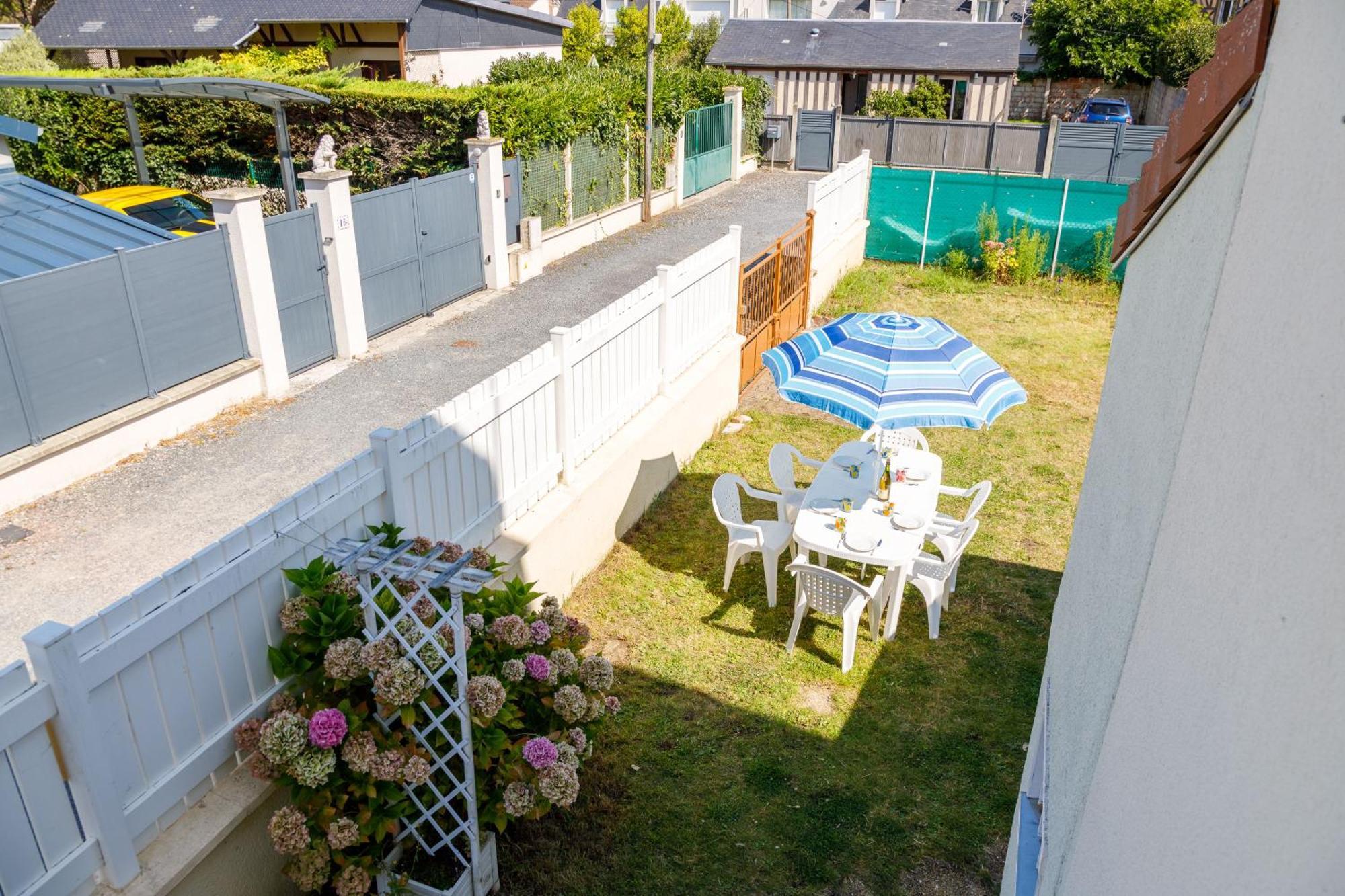 La Maison Cabourgeaise Proche Mer ภายนอก รูปภาพ